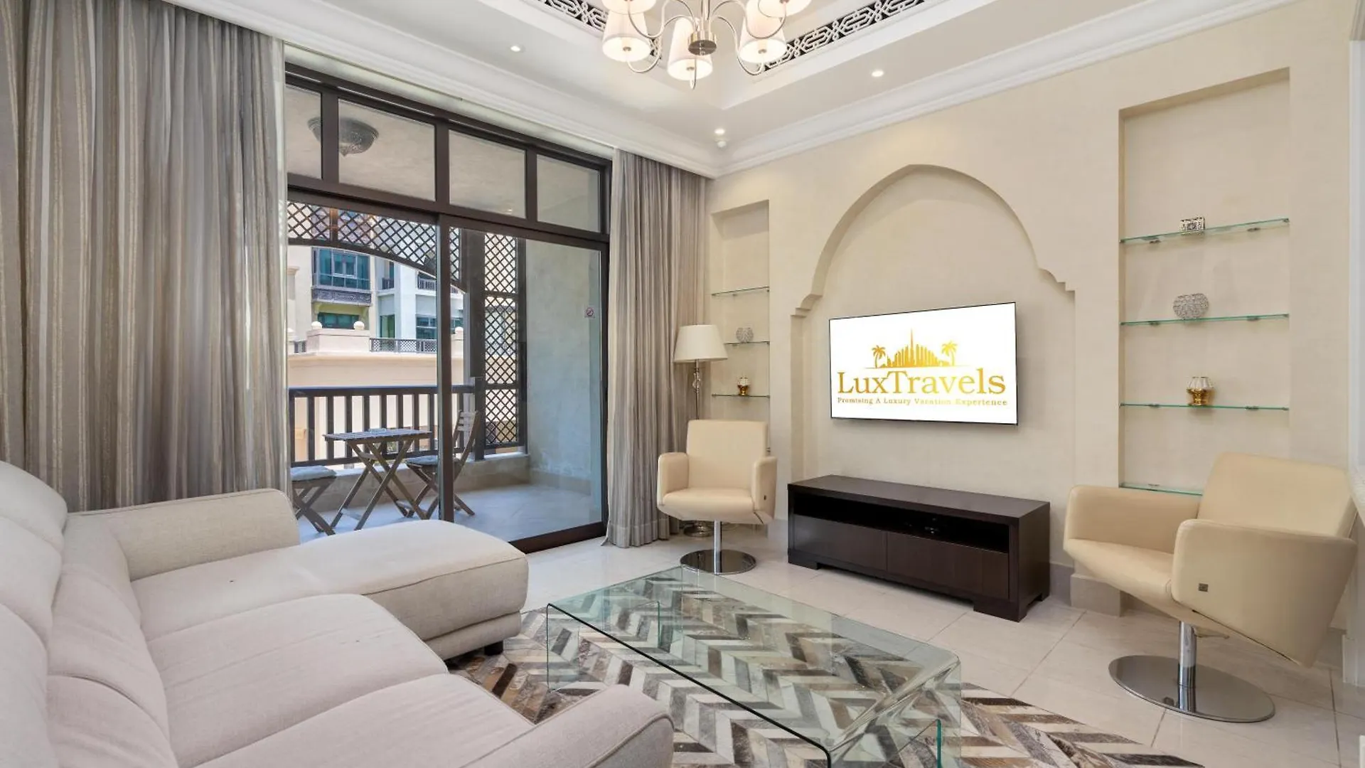 Lux Bnb I Souk Al Bahar I Burj Khalifa Views Dubai