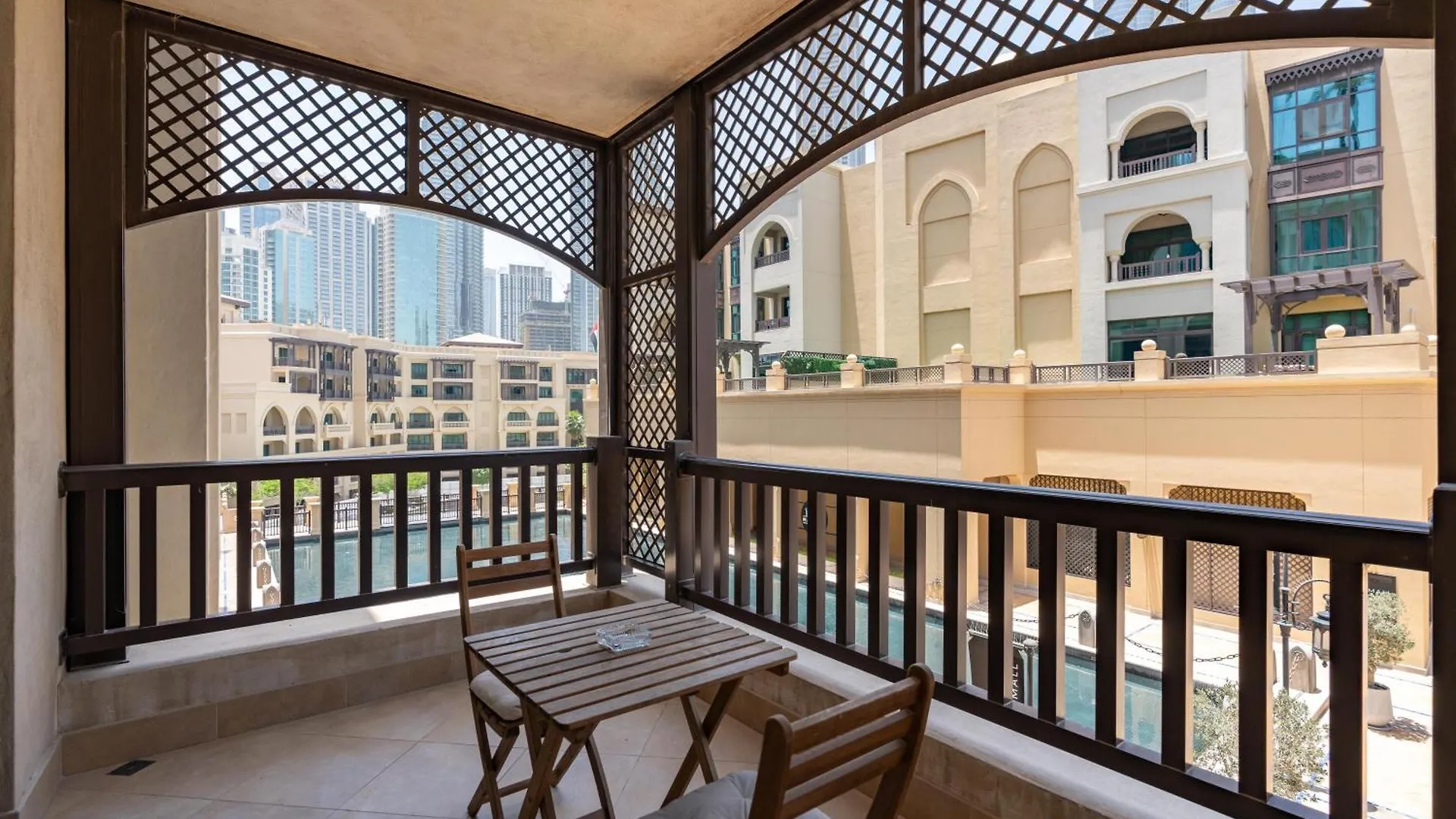 Lux Bnb I Souk Al Bahar I Burj Khalifa Views Dubai 0*,