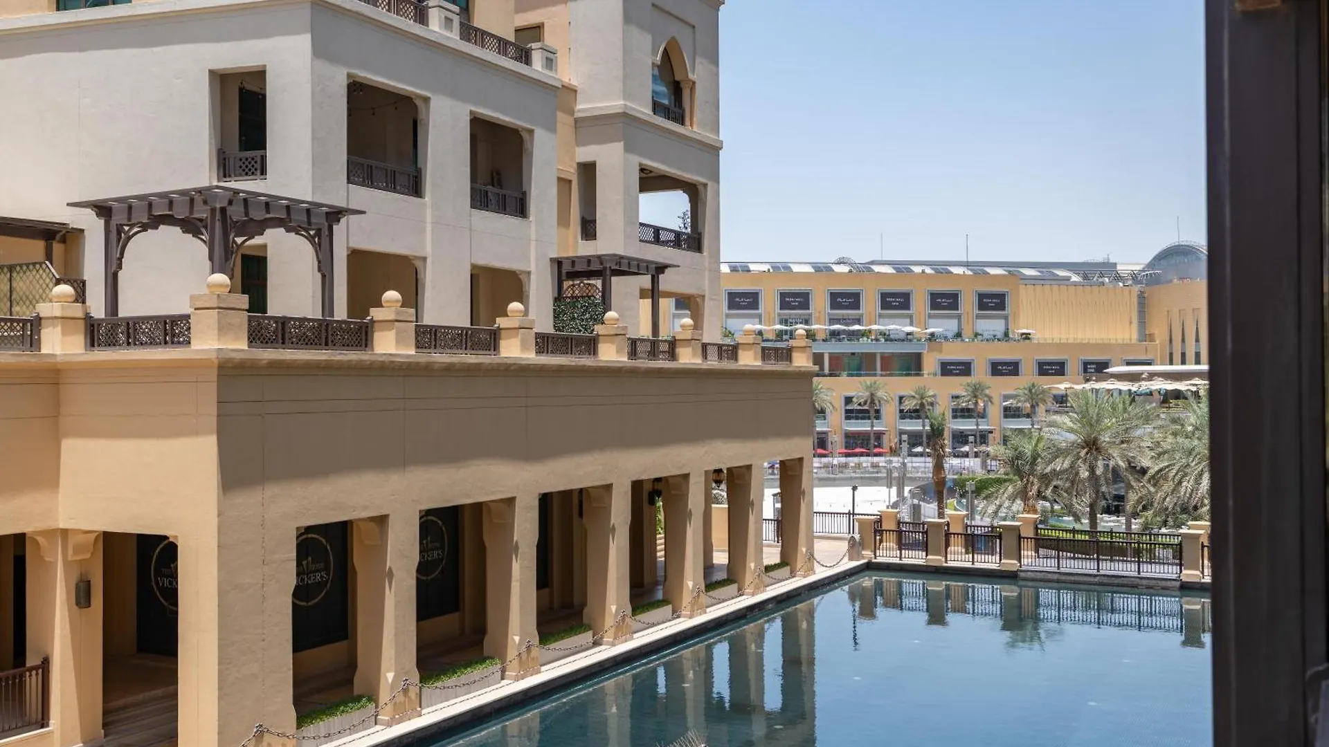 Lux Bnb I Souk Al Bahar I Burj Khalifa Views Dubai
