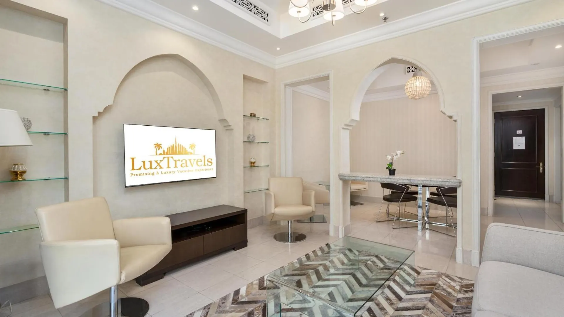 Lux Bnb I Souk Al Bahar I Burj Khalifa Views location